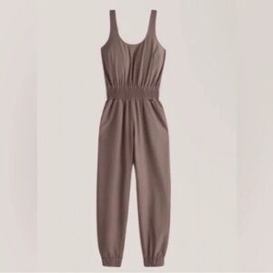 Abercrombie & Fitch Travelers Jumpsuit Small